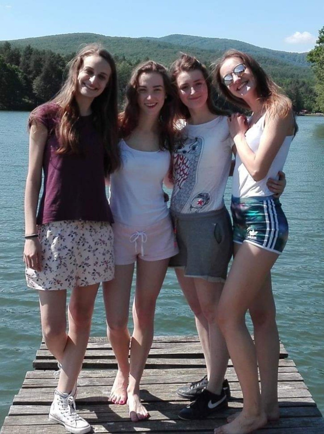 Choose one and f*ck her hard ! ❤️ 13