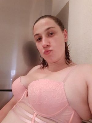 Sexual ugly, with butterface. ❤️