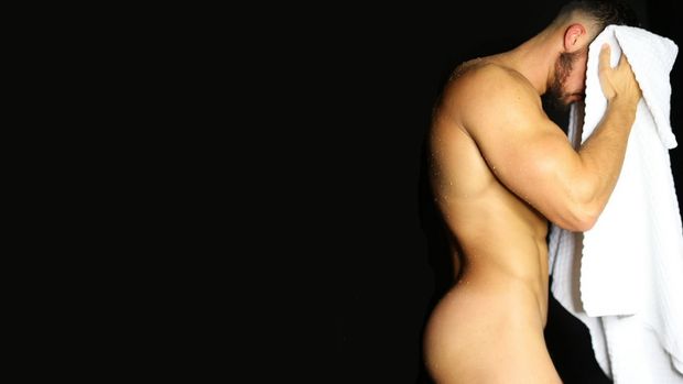 muscular-guy-with-a-great-ass-drying-off/
