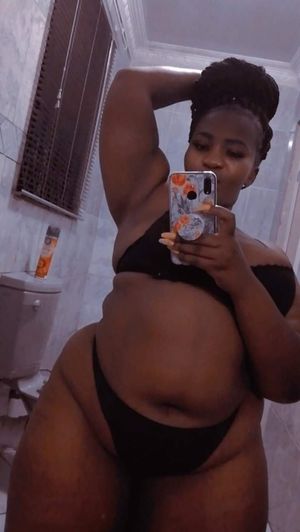 Cute Ebony BBW in her bra and panties