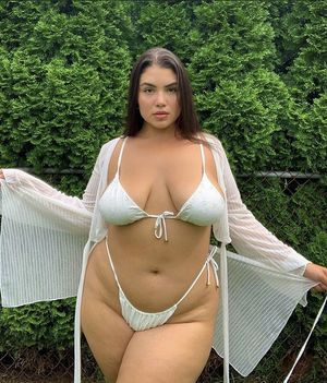 Amazing BBW beauty