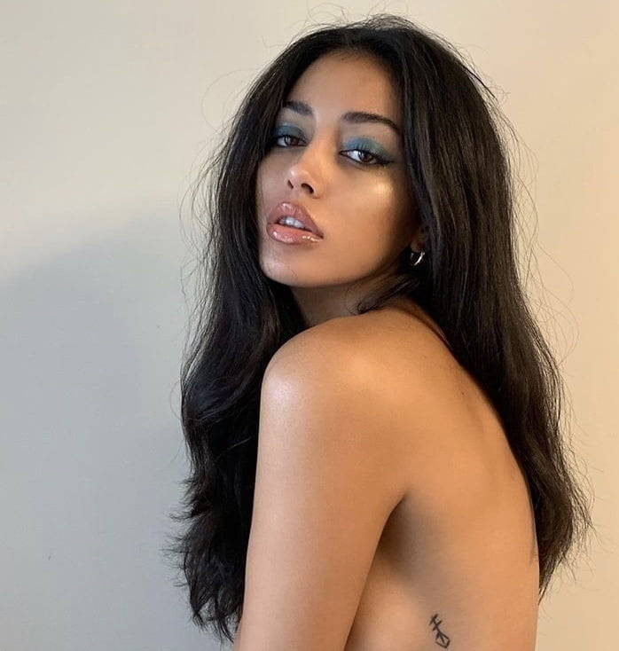 Cindy Kimberly only thing on is eye shadow