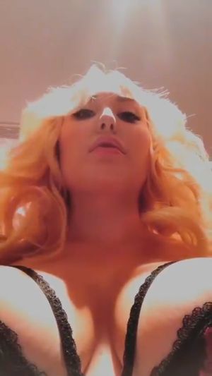 Who would not want to kiss those lips?