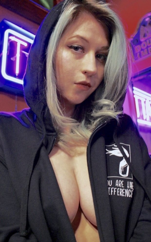 Emo Slut Big Tits