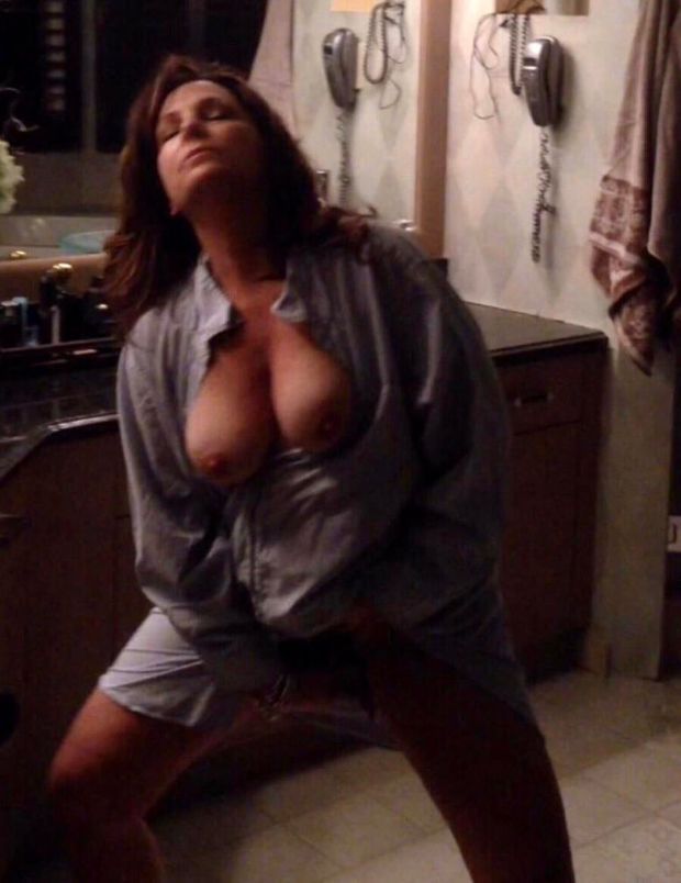 Milf wife giant tits