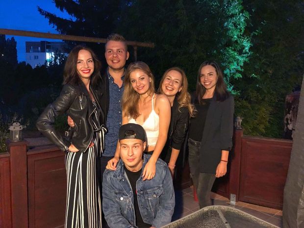 Choose one and fuck her hard! 16 ❤️