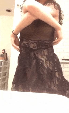 Amateur showing beautiful body