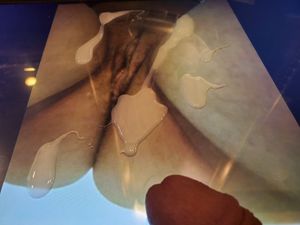 my pussy got a cum tribute.. give me more...