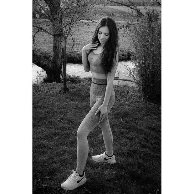 Brunette Fitgirl