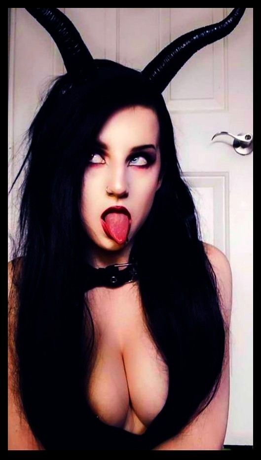 ［  ｓｈｅ  ｅｖｉｌ but she ｆｉｎｅ    ！ ］