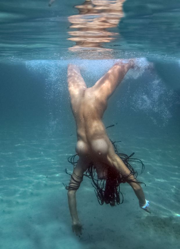 Underwater babe