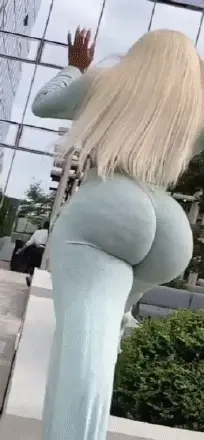 BOOTY WALKING