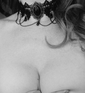 Or would you like me plain and simple? (If you like what you see , don't forget to check out my BnW board X)