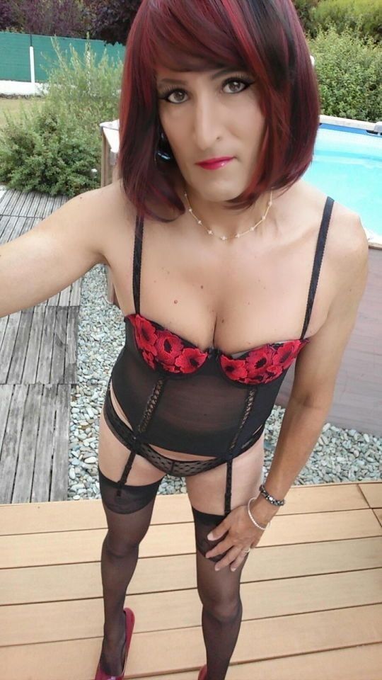 beautiful mature fem