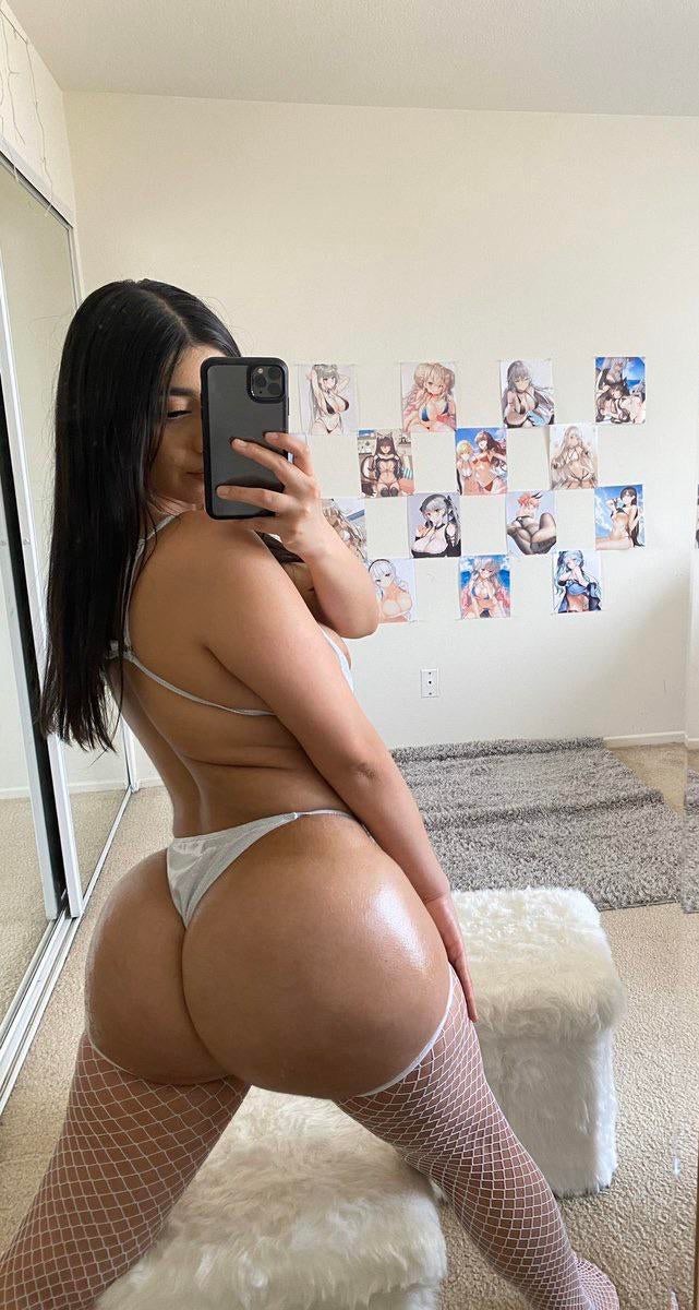 Oiled ass