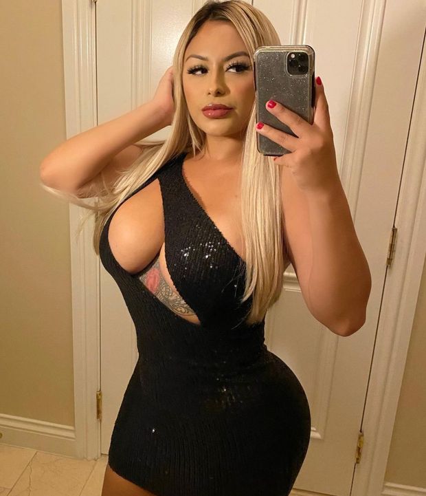 I’m down for all kinda hookup ****, ****, Deepthroat, Bareback,Bj Doggy and lots more I want that hard cock of yours deep inside of me and m
