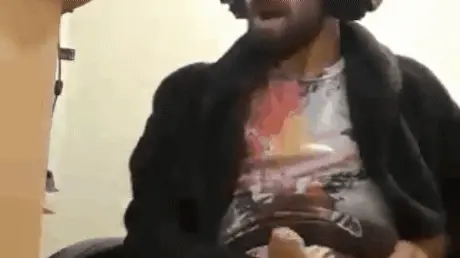Pumping a nice cumshot