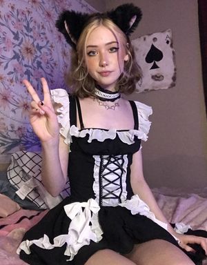 @brattydeath cherry_grl