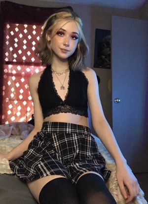 @brattydeath cherry_grl