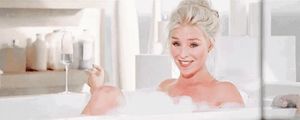 Bubble bath with classic beauty