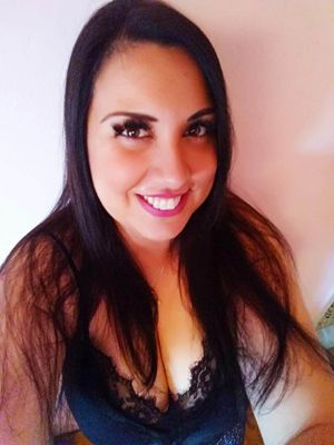 Sexual ugly, with butterface. ❤️