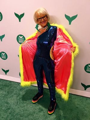 The cute GRANNY, Baddie Winkle. ❤️