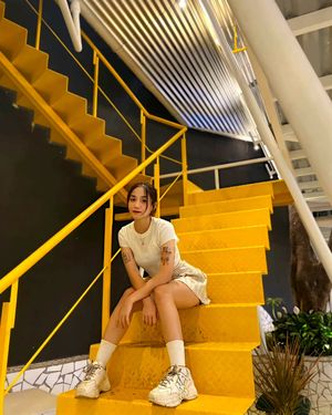 Asian Vietnamese - Lại Nguyễn Quỳnh Vy