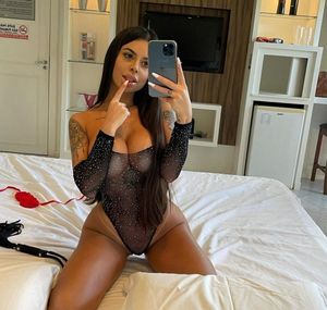 Hot Instagram babe: Jaiane Limma (click the pic and enjoy it)