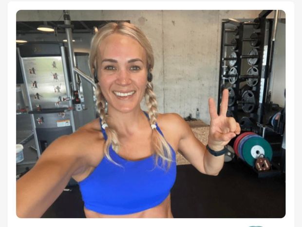 Carrie post workout selfie