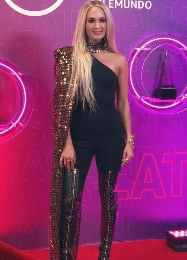 Carrie in boots