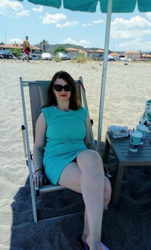 Sexual ugly, with butterface. ❤️