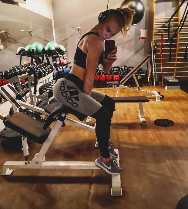 Nordic slut at gym training her tight body for BBC gangbang!