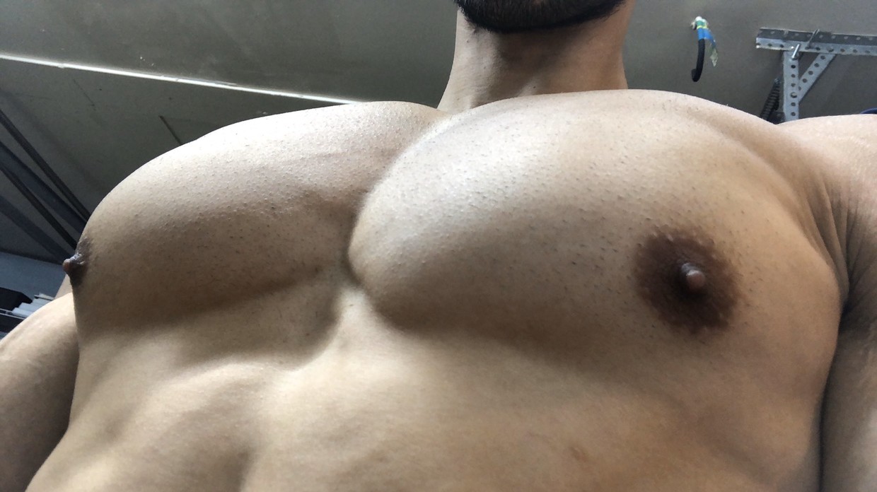 Real Life Bara Tiddies