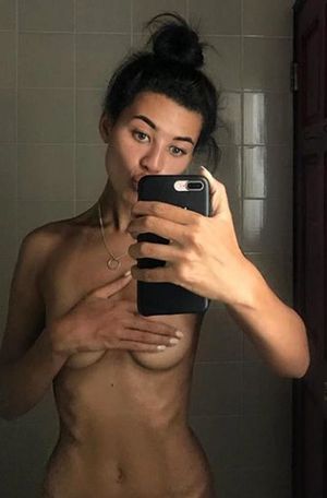 Montana Brown Nude sexy Photos & Bikini