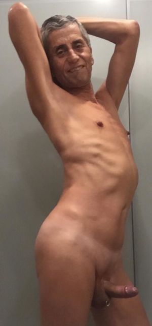 Hi guy I love sucking and swallow