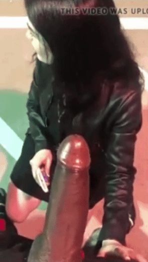 7. Amazing babe. She look like a Fox) she very cute. If very cute babe take big black cock in her mouth - that's hot and awesome!