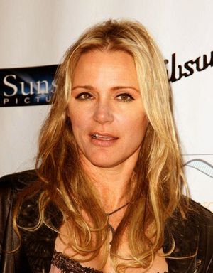 This blonde is so radiant.