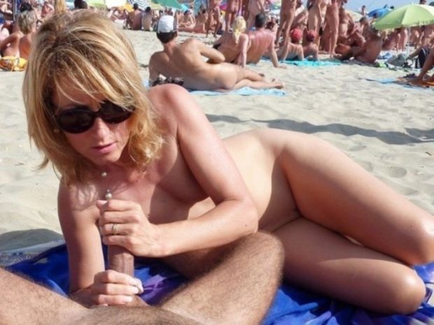 Making a new friend at the beach
