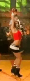 Horny mama fergie shaking that ass