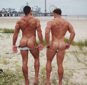 Muscle dudes off to the fairgrounds