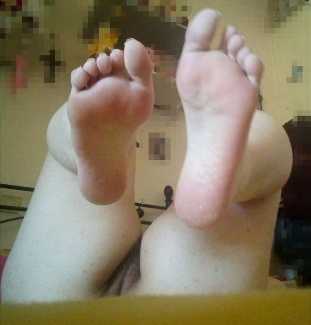 For Those Who Have A Thing For Feet~Here You Go~