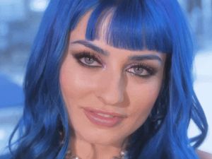 JEWLEZ BLU GAZING BEAUTIFULLY AND RUBBING TITIES