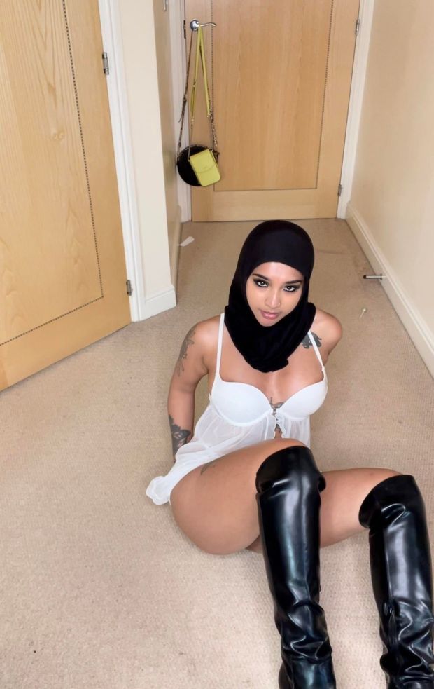 Hijab boots