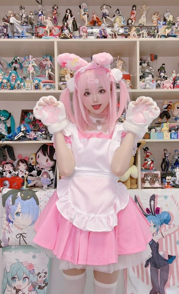 Pink Asian Maid