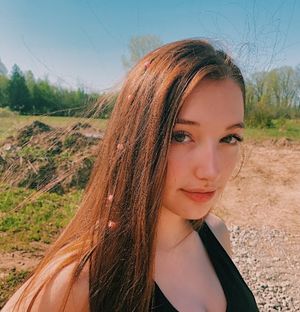 Trin beautiful face black top