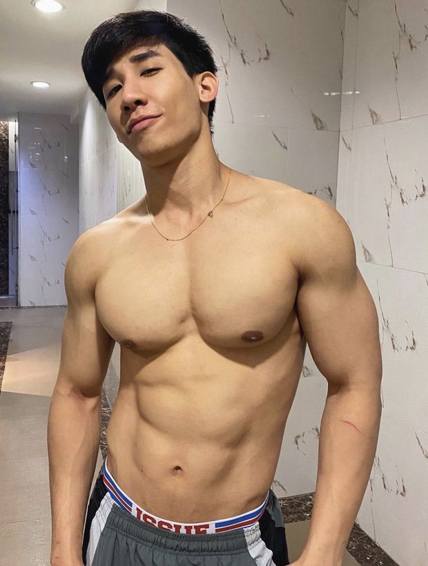 Thai Muscle Stud (@smilejohn)