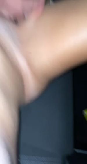 Mutal masturbation in car