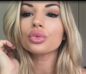 Perfect dick sucking lips