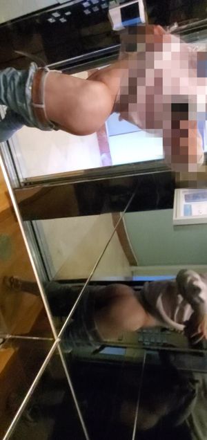 Show my ass in hotel