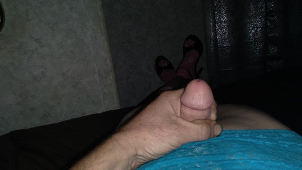 Hypersexual straight guy who loves bi too!